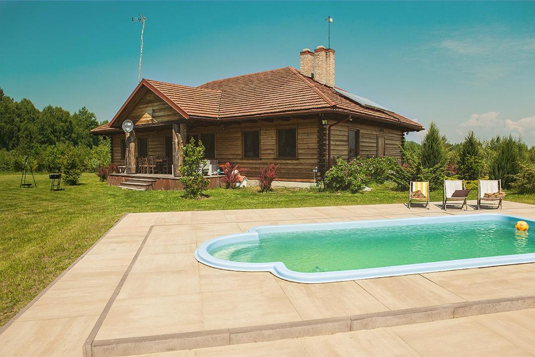 Dworek Ogrodniki, Caloroczny Dom Na Wylacznosc, Basen, Sauna, Las, Staw Rybny, Altana Grillowa, Ognisko, Pianino, Kominek, Piec Chlebowy, Duza Ogrodzona Posesja Tuczna Ngoại thất bức ảnh